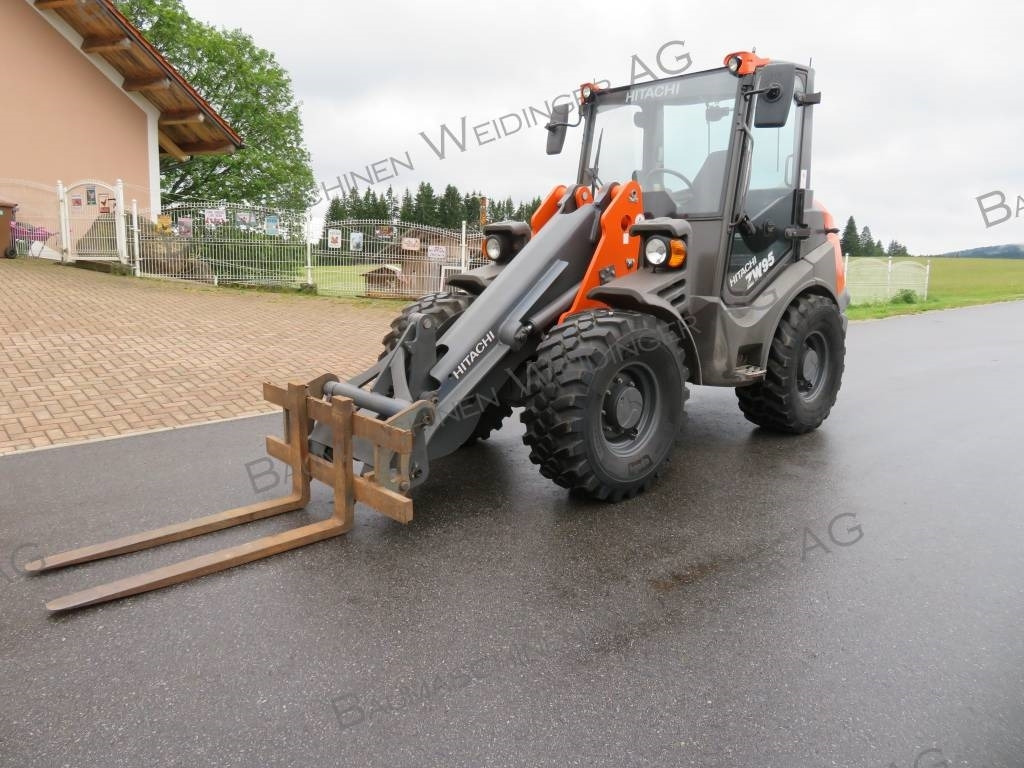 Hitachi ZW 95 - Kolesni nakladalec: slika 2 Hitachi ZW 95 - Kolesni nakladalec: slika 2