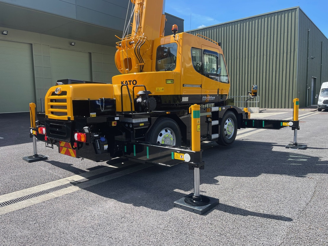 Nov Avtodvigalo KATO CR-130Rv - 13 Ton Crane - Joystick Control & Stage V Engine: slika 19