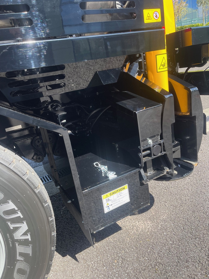 Nov Avtodvigalo KATO CR-130Rv - 13 Ton Crane - Joystick Control & Stage V Engine: slika 11