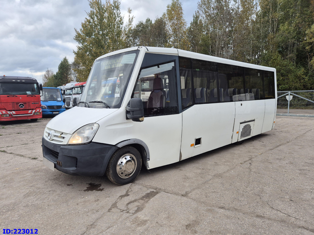 IVECO Daily 50C18 - 23-seater - Potovalni avtobus: slika 1 IVECO Daily 50C18 - 23-seater - Potovalni avtobus: slika 1