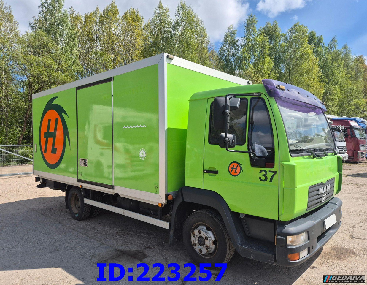 MAN LE 8.150 Manual 139tkm ONLY - Tovornjak zabojnik: slika 3 MAN LE 8.150 Manual 139tkm ONLY - Tovornjak zabojnik: slika 3