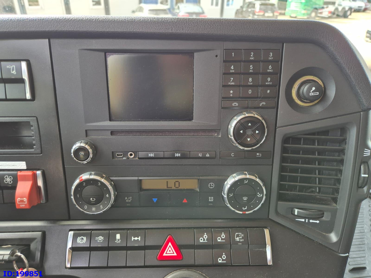 Tovornjak zabojnik MERCEDES-BENZ Actros 2551 6x2 Euro5: slika 17 Tovornjak zabojnik MERCEDES-BENZ Actros 2551 6x2 Euro5: slika 17