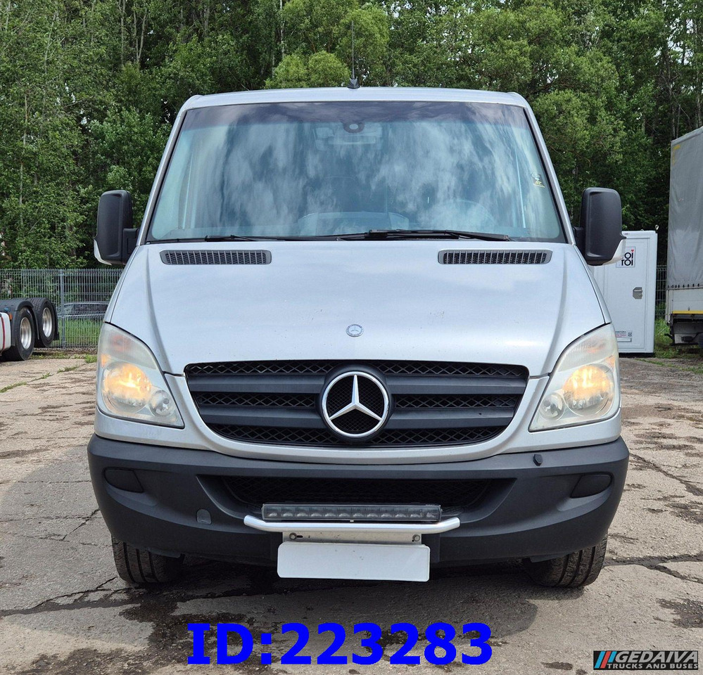 MERCEDES-BENZ Sprinter 313 - Kasten VIP -Euro5 - Potovalni avtobus: slika 2 MERCEDES-BENZ Sprinter 313 - Kasten VIP -Euro5 - Potovalni avtobus: slika 2