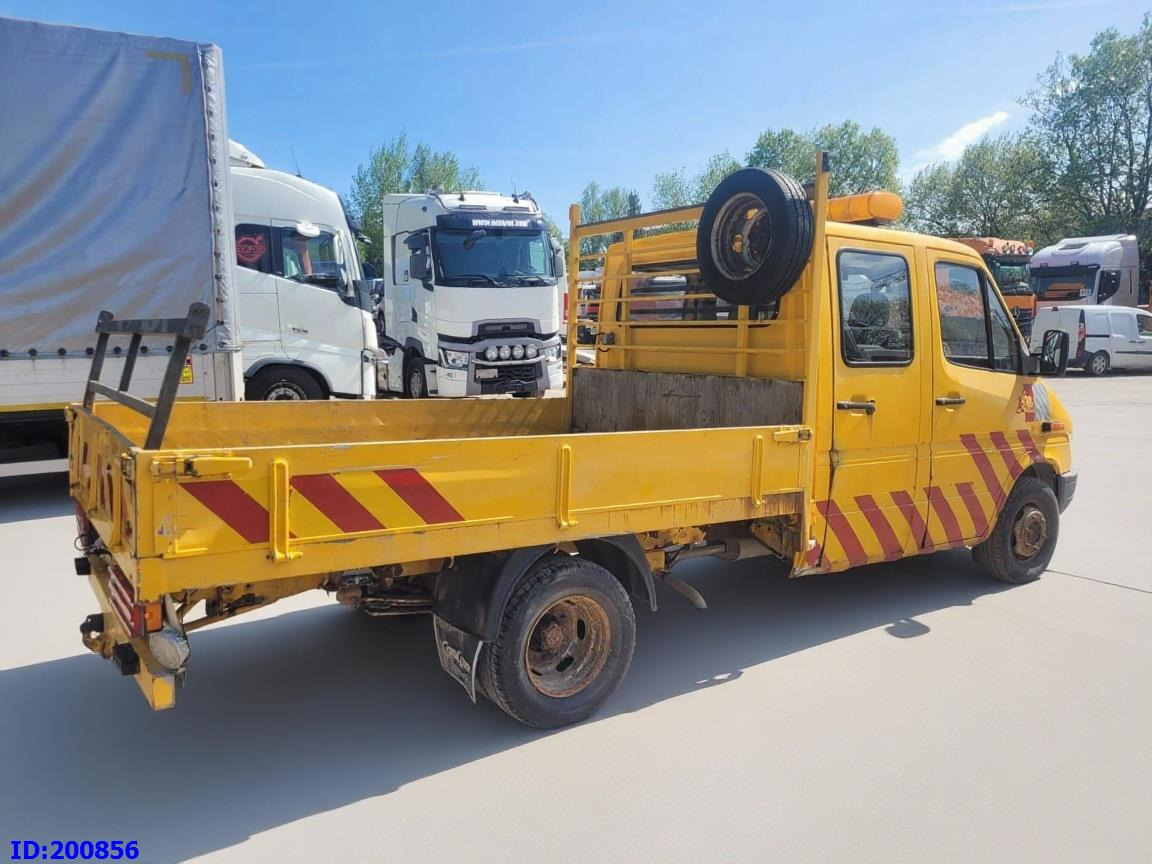 MERCEDES-BENZ Sprinter 408D - 5 Seater - Tovornjak s kesonom: slika 5 MERCEDES-BENZ Sprinter 408D - 5 Seater - Tovornjak s kesonom: slika 5