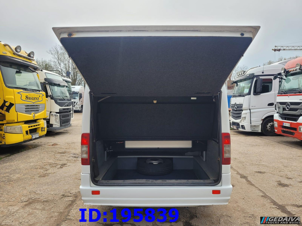 MERCEDES-BENZ Sprinter 416 Pegabus 17place - Potovalni avtobus: slika 5 MERCEDES-BENZ Sprinter 416 Pegabus 17place - Potovalni avtobus: slika 5