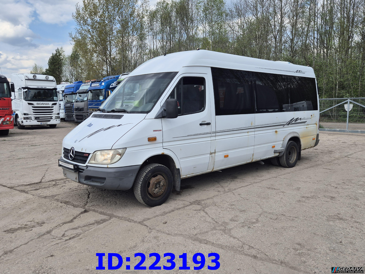MERCEDES-BENZ Sprinter 416 VIP AC 17-seater - Potovalni avtobus: slika 1 MERCEDES-BENZ Sprinter 416 VIP AC 17-seater - Potovalni avtobus: slika 1