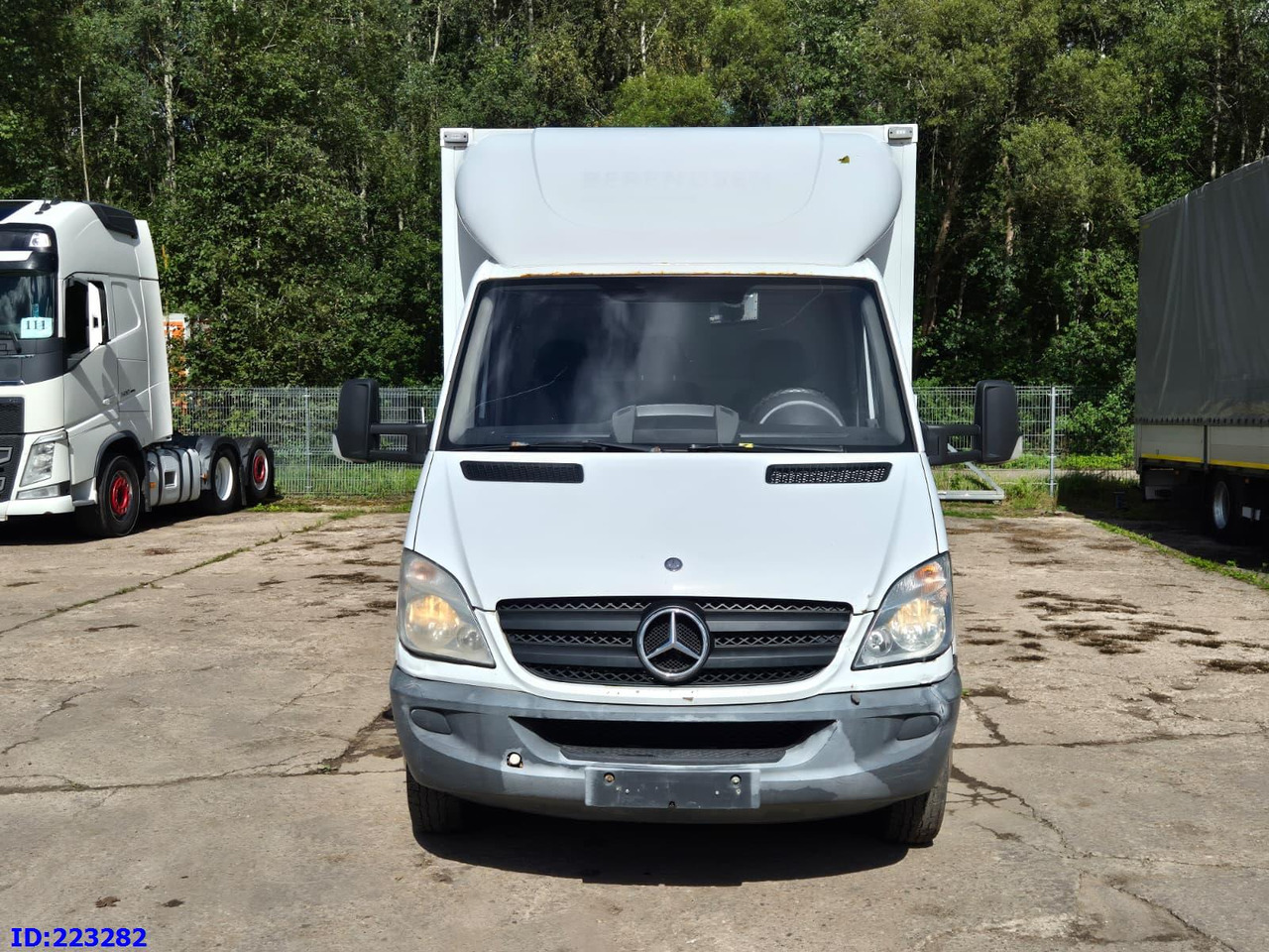 MERCEDES-BENZ Sprinter 516 SUPER - Dostavno vozilo z zabojnikom: slika 2 MERCEDES-BENZ Sprinter 516 SUPER - Dostavno vozilo z zabojnikom: slika 2