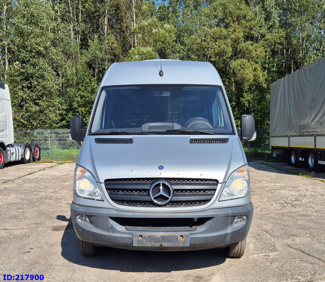 MERCEDES-BENZ Sprinter 516 - VIP - 17 places - Potovalni avtobus: slika 2 MERCEDES-BENZ Sprinter 516 - VIP - 17 places - Potovalni avtobus: slika 2