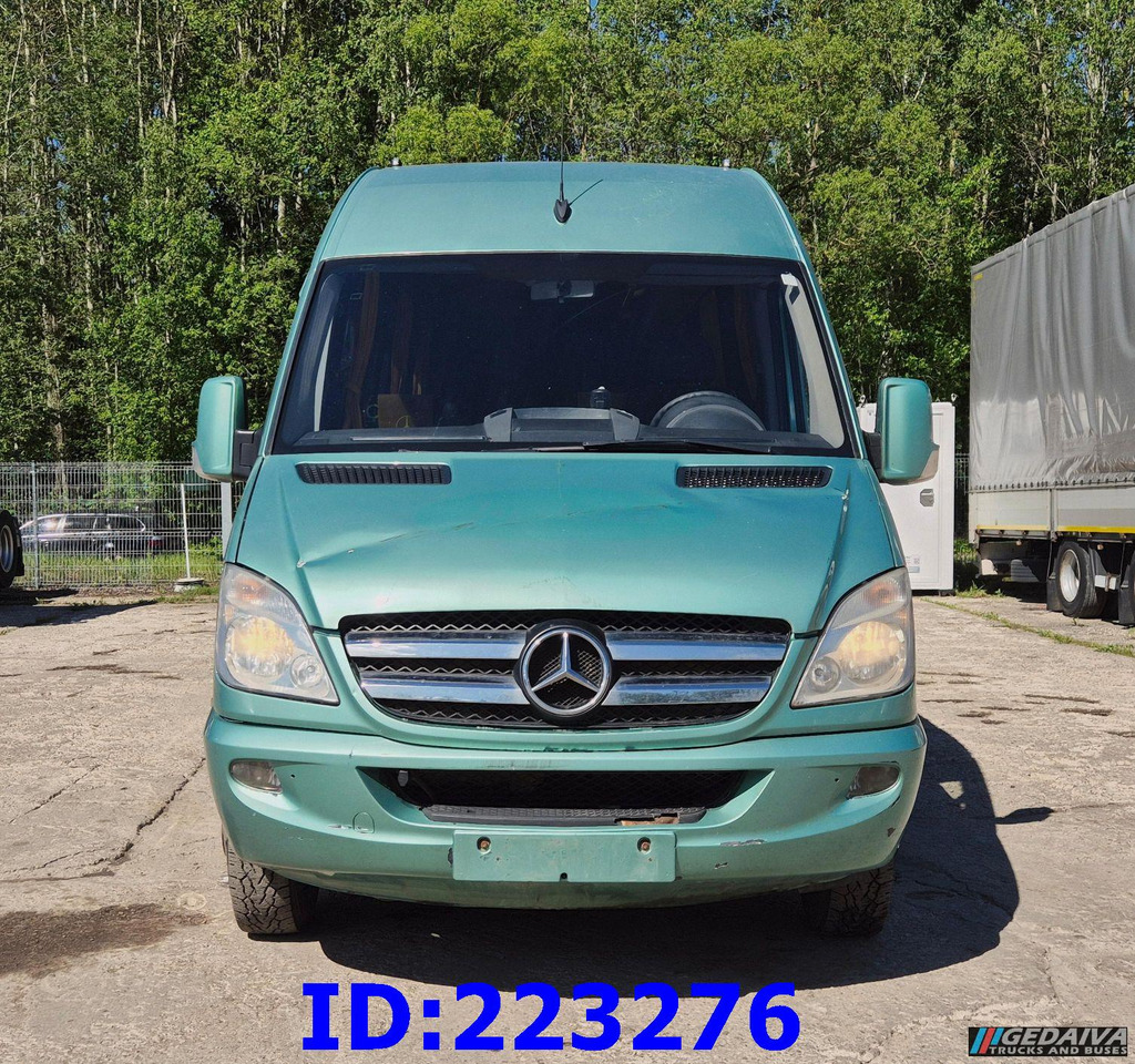 MERCEDES-BENZ Sprinter 516 - VIP - 23 Places - Potovalni avtobus: slika 2 MERCEDES-BENZ Sprinter 516 - VIP - 23 Places - Potovalni avtobus: slika 2