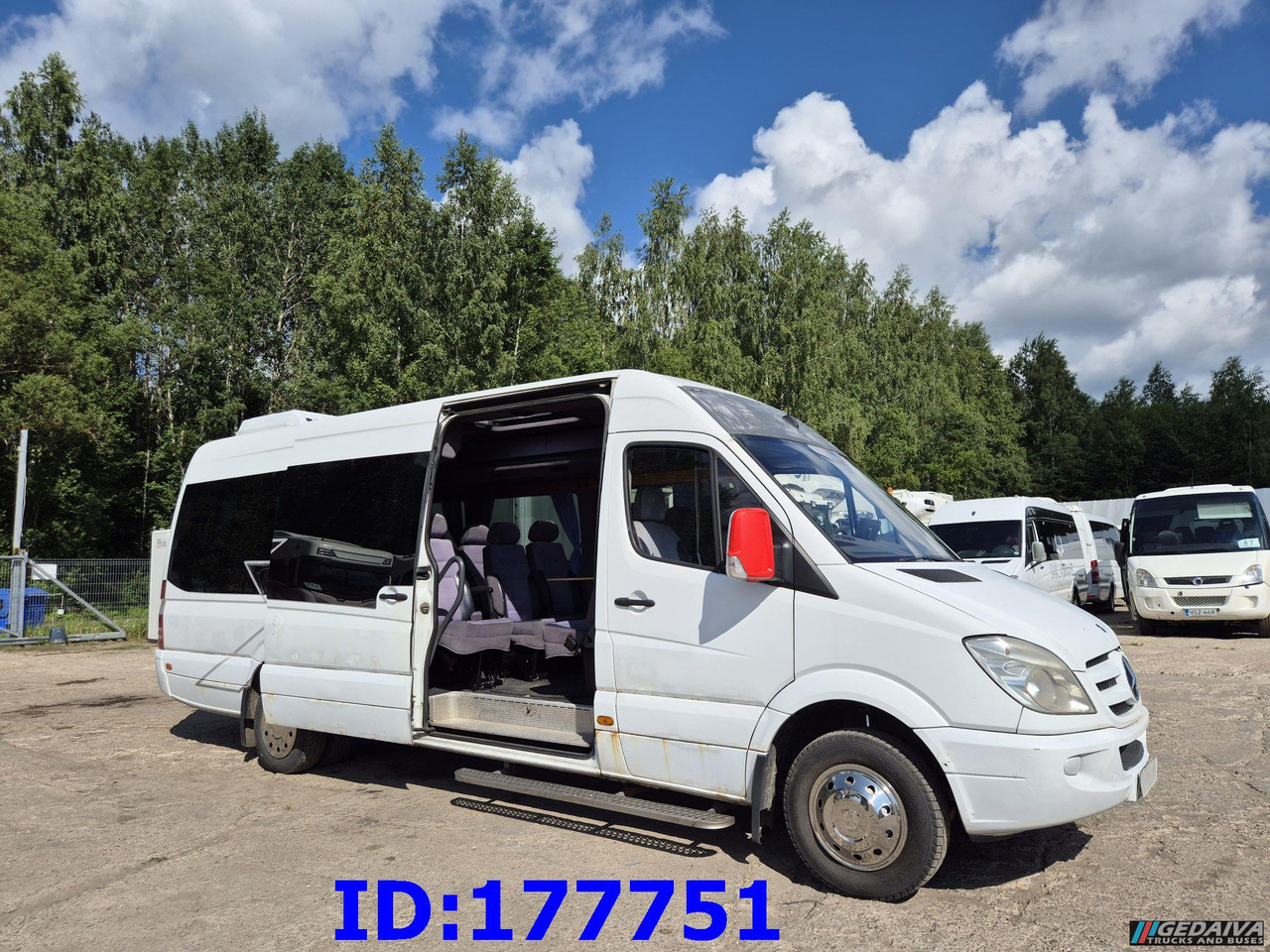 MERCEDES-BENZ Sprinter 518 - VIP - 17-seater - Potovalni avtobus: slika 4 MERCEDES-BENZ Sprinter 518 - VIP - 17-seater - Potovalni avtobus: slika 4