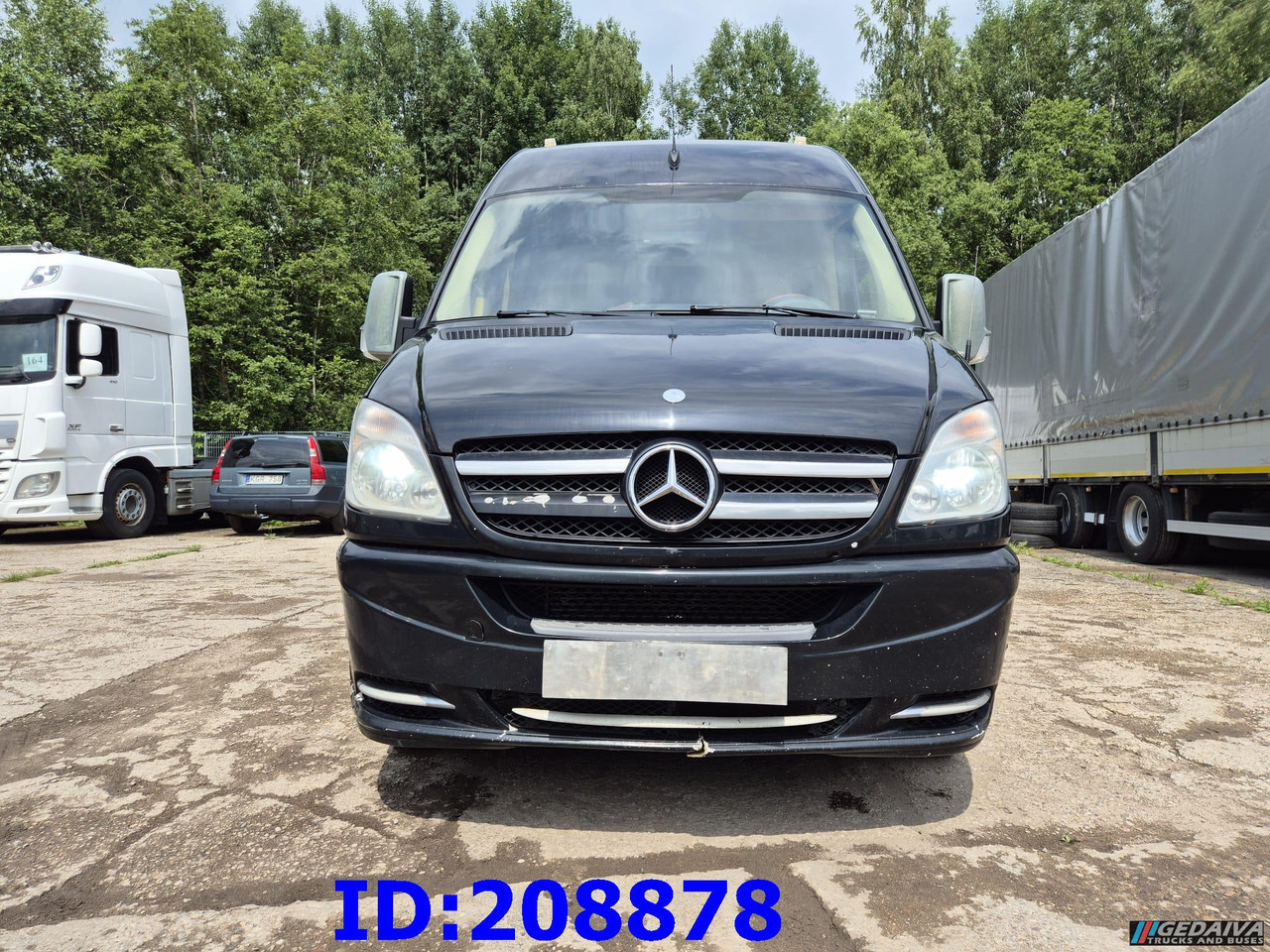 MERCEDES-BENZ Sprinter 519 -VIP- 17 places - Potovalni avtobus: slika 2 MERCEDES-BENZ Sprinter 519 -VIP- 17 places - Potovalni avtobus: slika 2
