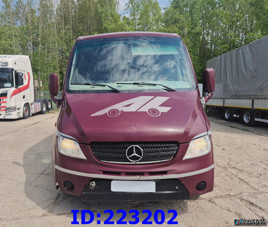 MERCEDES-BENZ Sunrider 818D Vario 33 - Seater - Potovalni avtobus: slika 2 MERCEDES-BENZ Sunrider 818D Vario 33 - Seater - Potovalni avtobus: slika 2