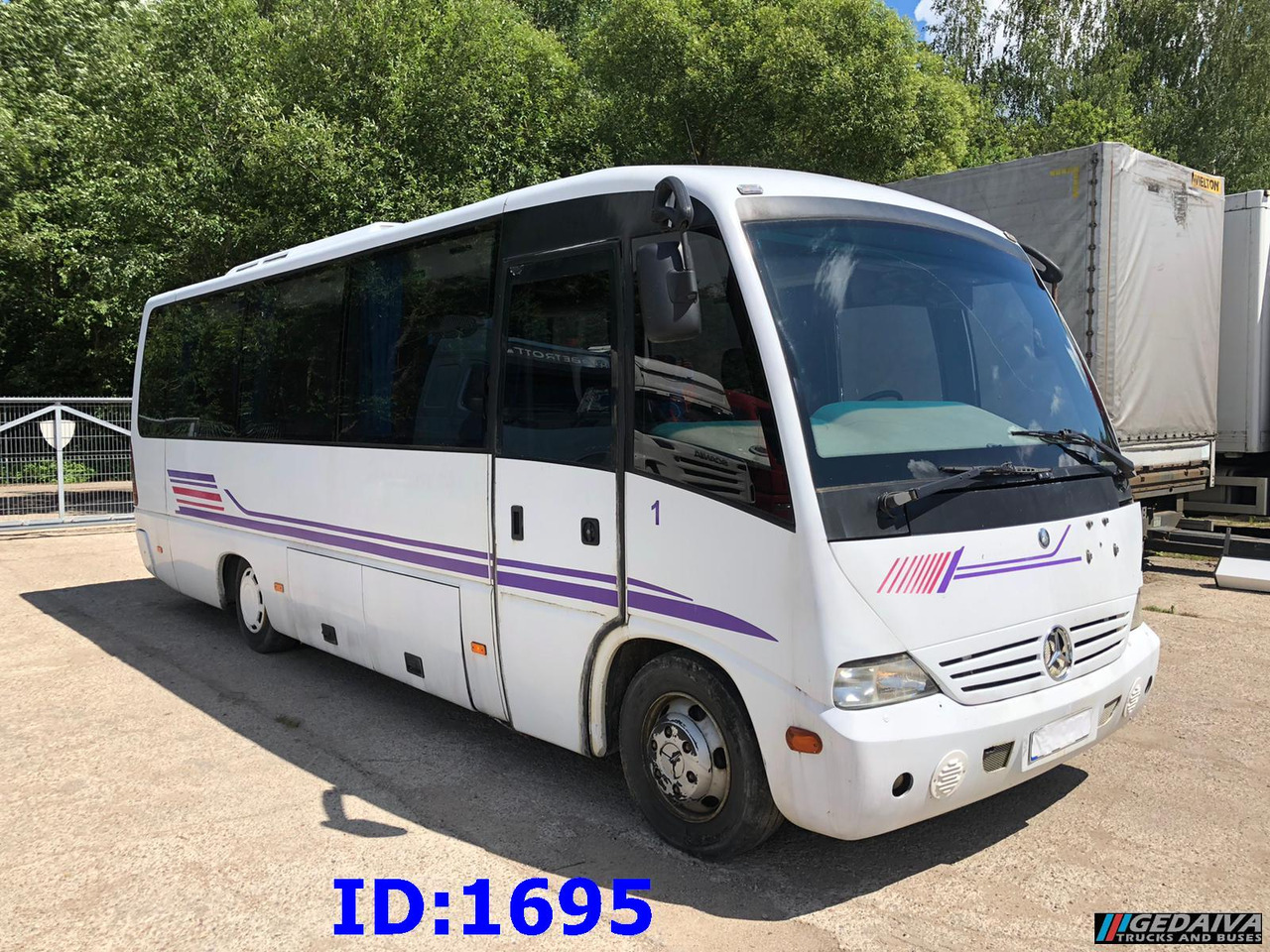 MERCEDES-BENZ Vario Medio 815 30-Seater - Potovalni avtobus: slika 1 MERCEDES-BENZ Vario Medio 815 30-Seater - Potovalni avtobus: slika 1