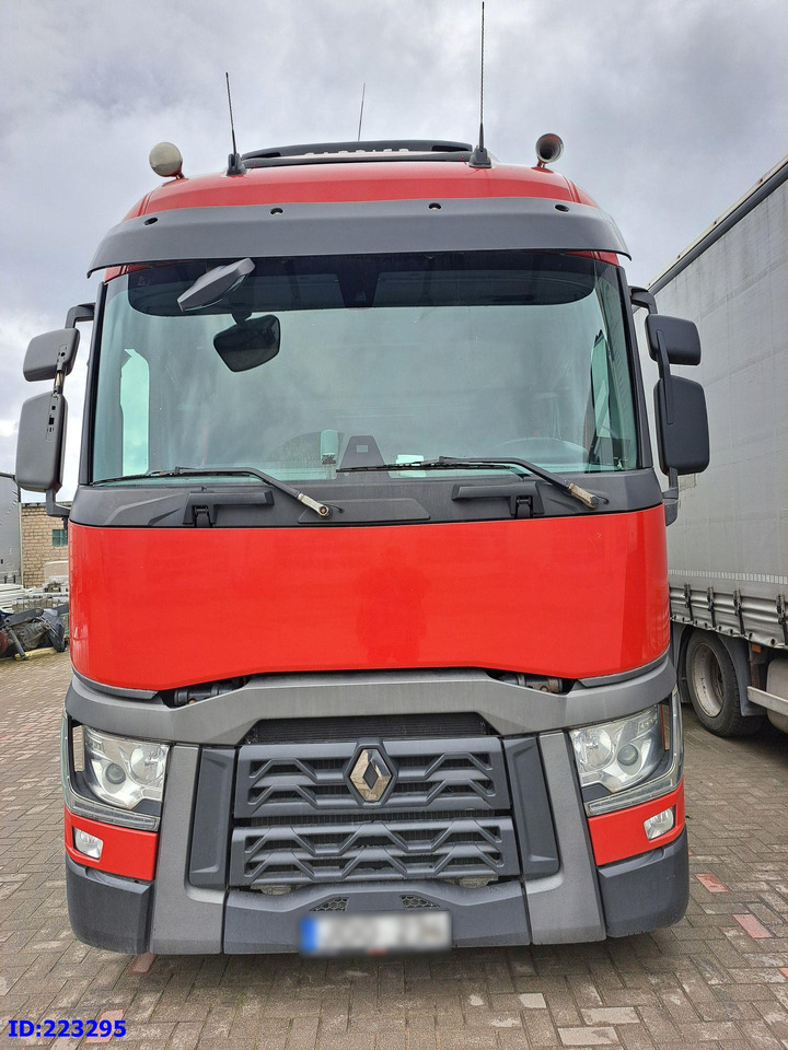 RENAULT T 6x2 Euro 6 Refrigerated + Carrier Supra - Tovornjak hladilnik: slika 2 RENAULT T 6x2 Euro 6 Refrigerated + Carrier Supra - Tovornjak hladilnik: slika 2
