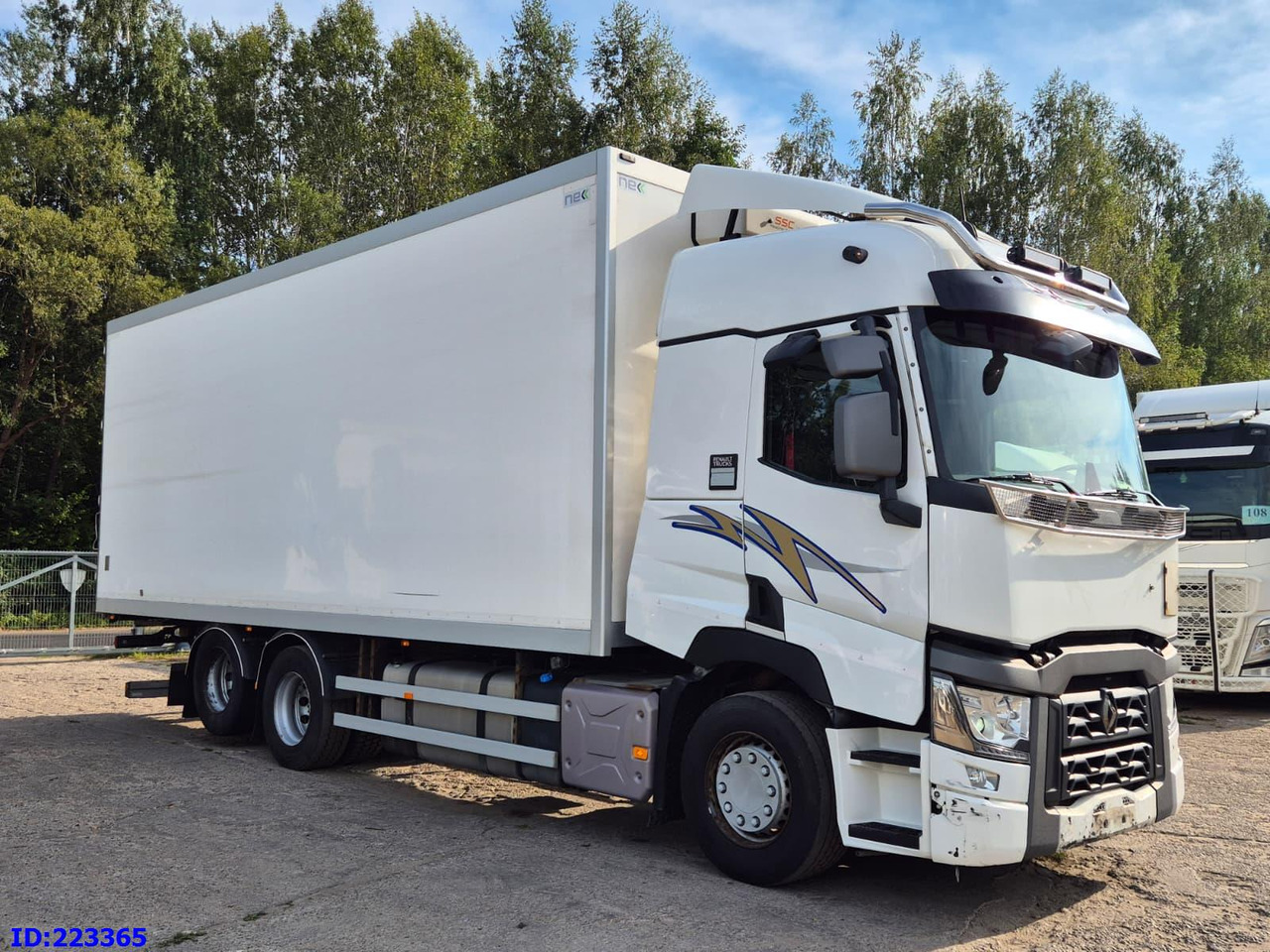 RENAULT T520 6x2 Euro 6 (Box 7.82m) - Tovornjak zabojnik: slika 4 RENAULT T520 6x2 Euro 6 (Box 7.82m) - Tovornjak zabojnik: slika 4
