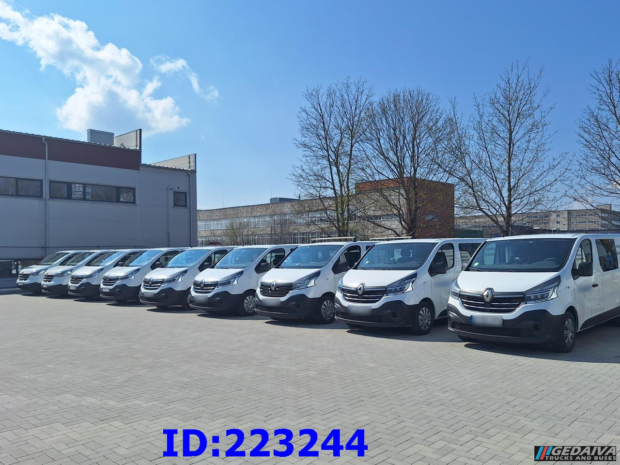 RENAULT Trafic (6pcs. available) - Dostavno vozilo z dvojno kabino: slika 4 RENAULT Trafic (6pcs. available) - Dostavno vozilo z dvojno kabino: slika 4