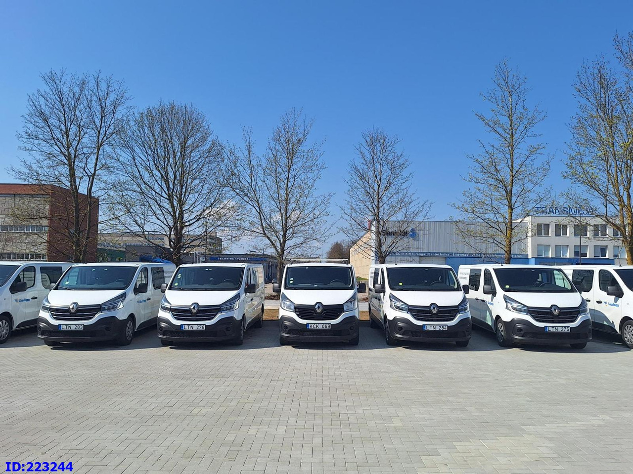 RENAULT Trafic (6pcs. available) - Dostavno vozilo z dvojno kabino: slika 2 RENAULT Trafic (6pcs. available) - Dostavno vozilo z dvojno kabino: slika 2