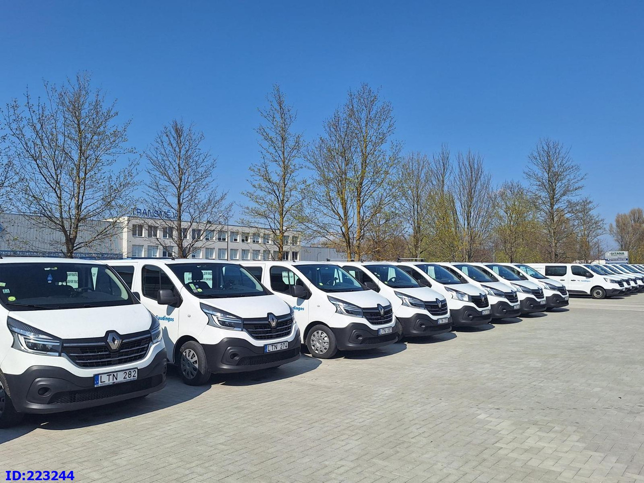 RENAULT Trafic (6pcs. available) - Dostavno vozilo z dvojno kabino: slika 1 RENAULT Trafic (6pcs. available) - Dostavno vozilo z dvojno kabino: slika 1
