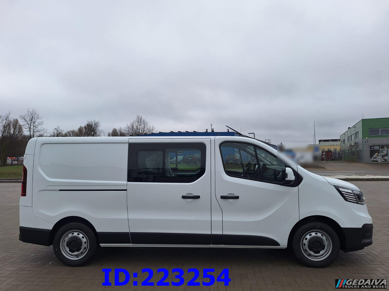 RENAULT Trafic NEW 2025 - Dostavno vozilo z dvojno kabino: slika 4 RENAULT Trafic NEW 2025 - Dostavno vozilo z dvojno kabino: slika 4