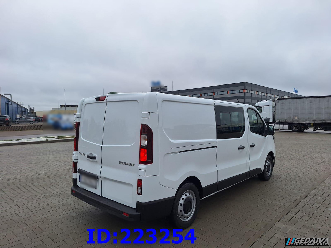 RENAULT Trafic NEW 2025 - Dostavno vozilo z dvojno kabino: slika 5 RENAULT Trafic NEW 2025 - Dostavno vozilo z dvojno kabino: slika 5