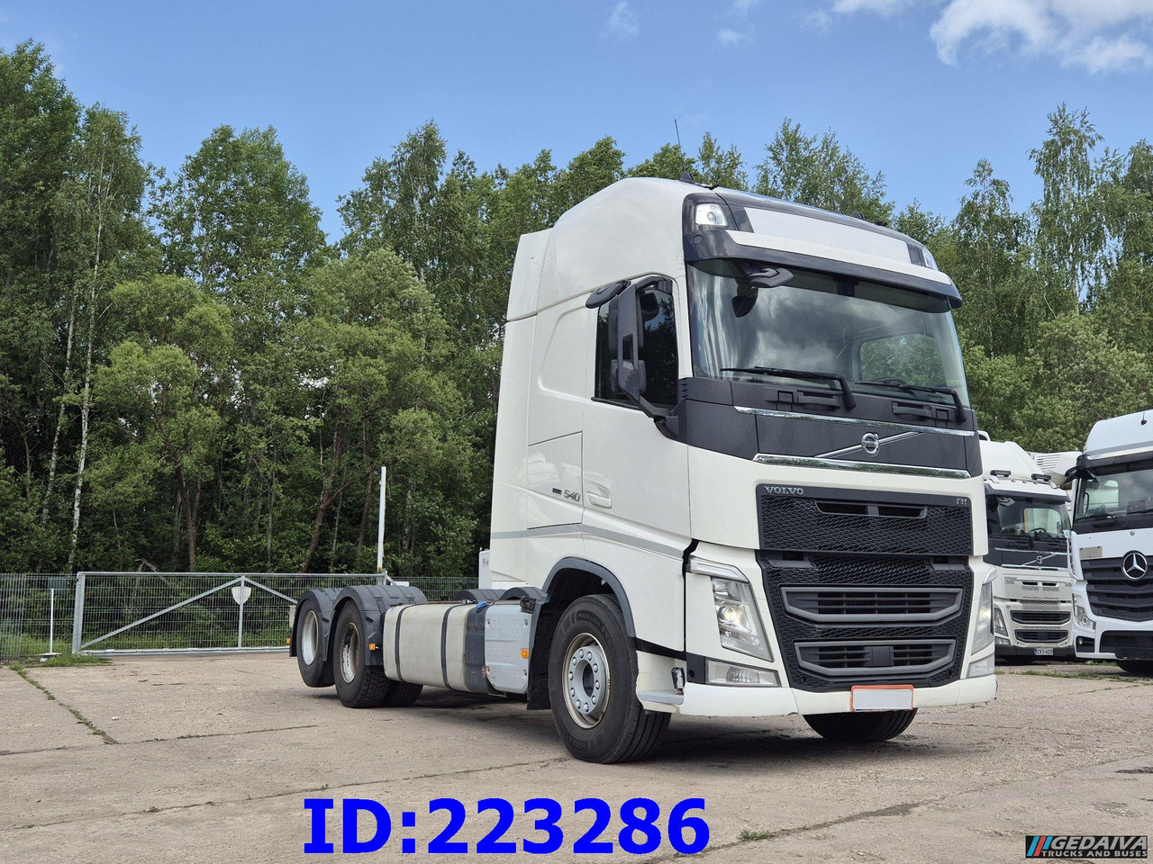 VOLVO FH13 540HP 6x2 (10 tyre) Euro6 - Tovornjak-šasija: slika 4 VOLVO FH13 540HP 6x2 (10 tyre) Euro6 - Tovornjak-šasija: slika 4