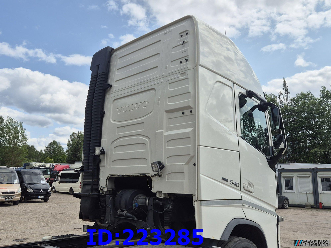 VOLVO FH13 540HP 6x2 (10 tyre) Euro6 - Tovornjak-šasija: slika 5 VOLVO FH13 540HP 6x2 (10 tyre) Euro6 - Tovornjak-šasija: slika 5