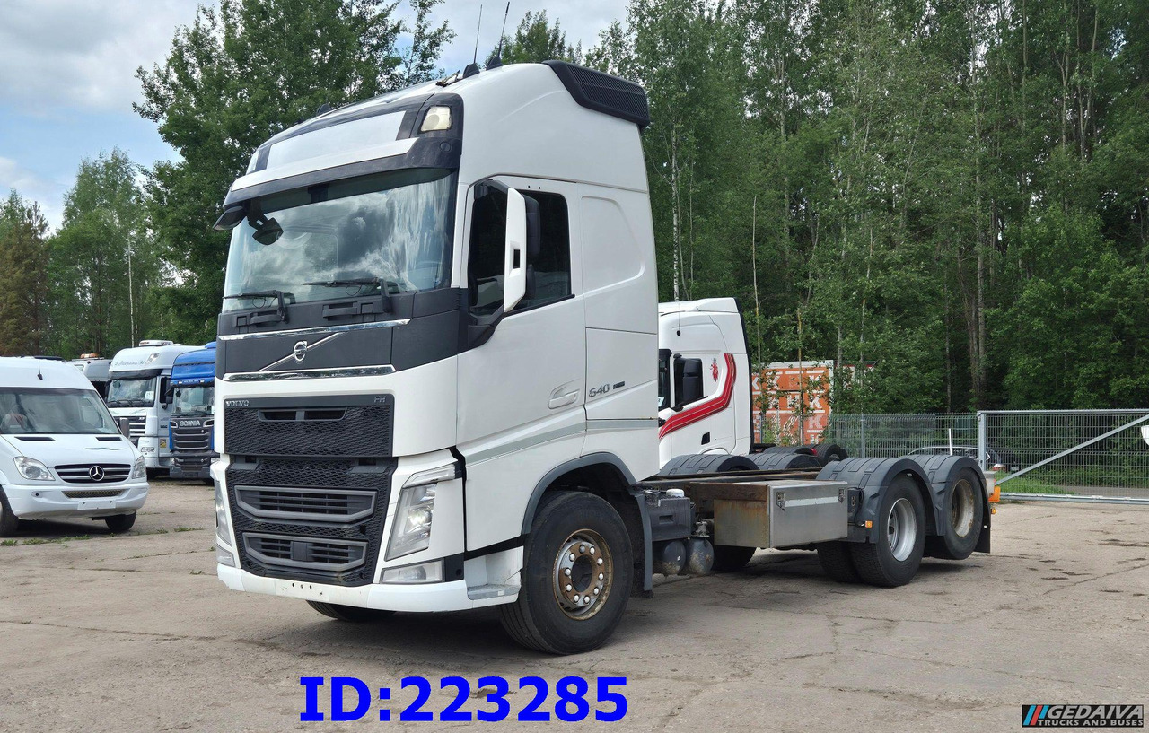 VOLVO FH13 540HP 6x2 (10 tyre) Euro6 - Tovornjak-šasija: slika 1 VOLVO FH13 540HP 6x2 (10 tyre) Euro6 - Tovornjak-šasija: slika 1