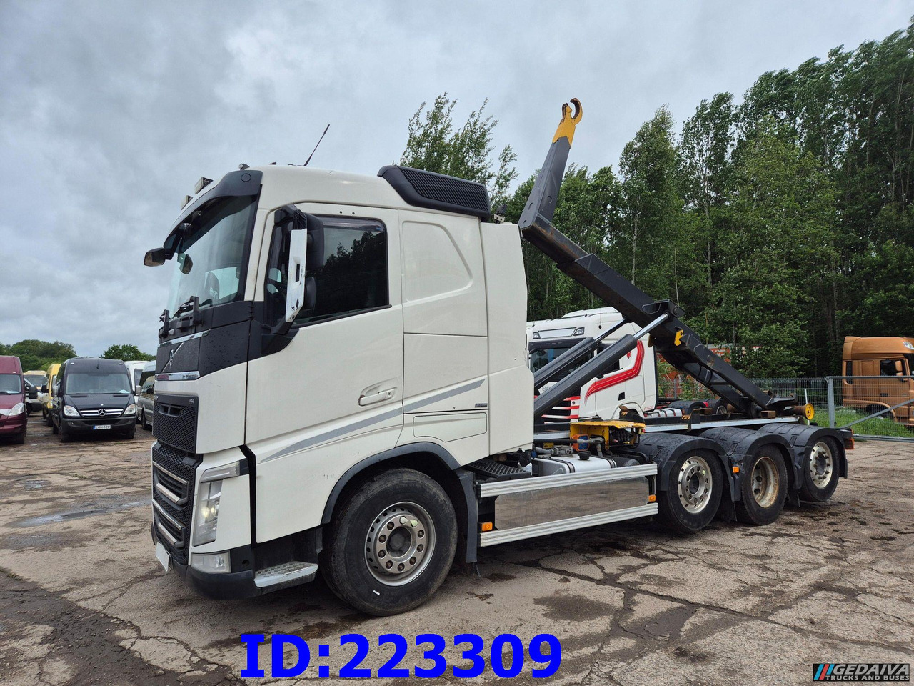 VOLVO FH13 540HP 8x2 Hook lift (2axles steering - 2 axles lifting) - Kotalni prekucni tovornjak: slika 1 VOLVO FH13 540HP 8x2 Hook lift (2axles steering - 2 axles lifting) - Kotalni prekucni tovornjak: slika 1