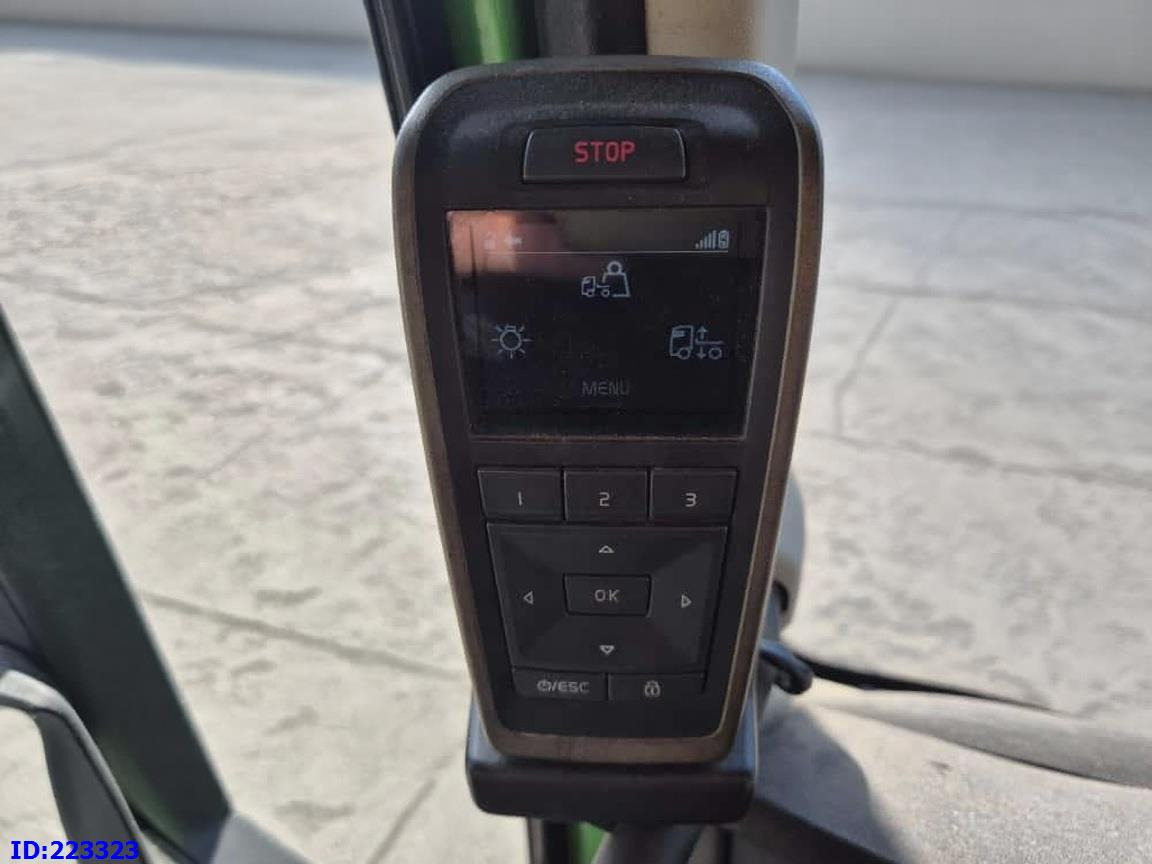 Tovornjak zabojnik VOLVO FH16 750HP - 8x4 -Big Axles: slika 14