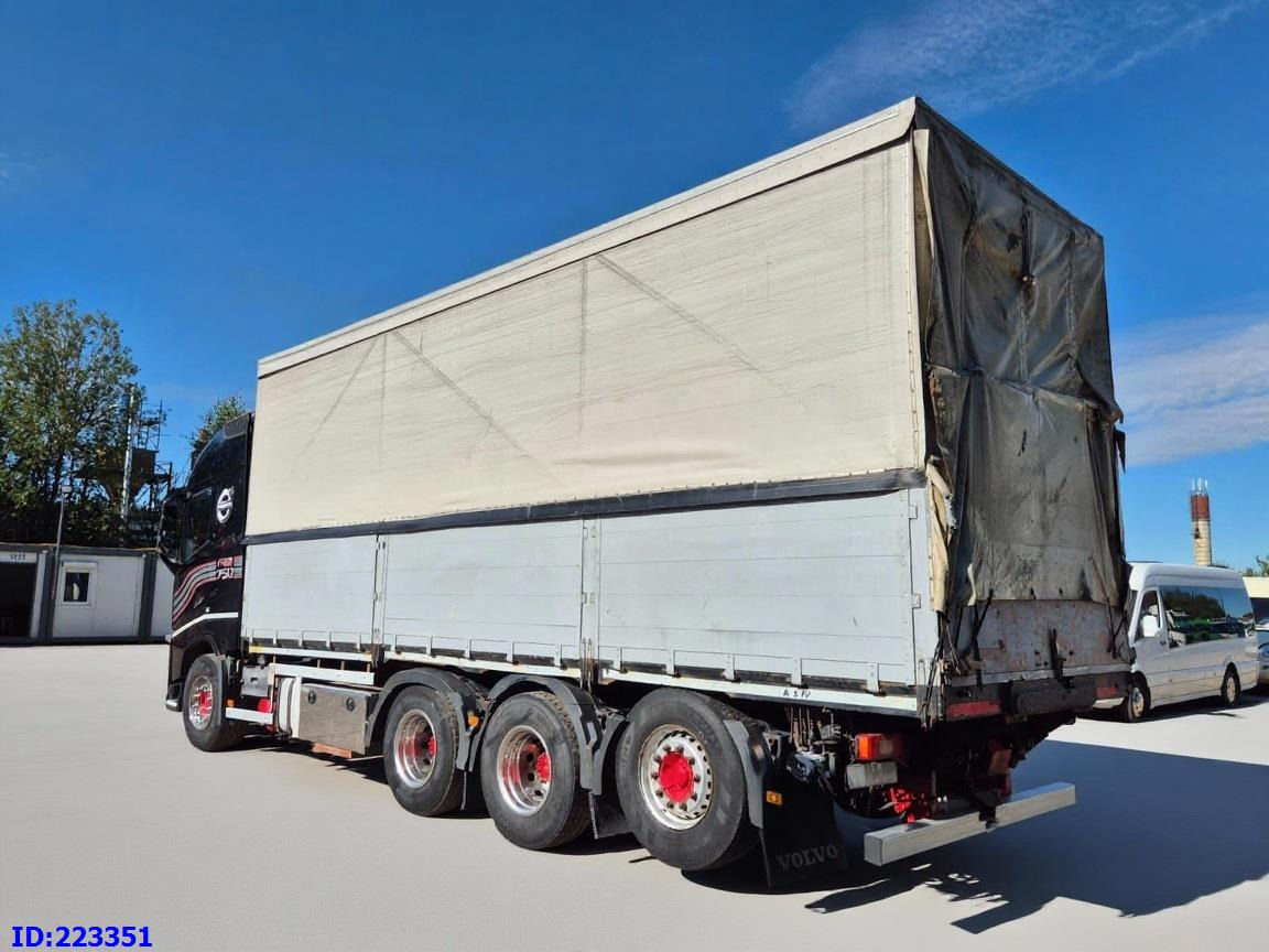VOLVO FH16 750HP - 8x4-Steering axle - Tovornjak s ponjavo: slika 4 VOLVO FH16 750HP - 8x4-Steering axle - Tovornjak s ponjavo: slika 4