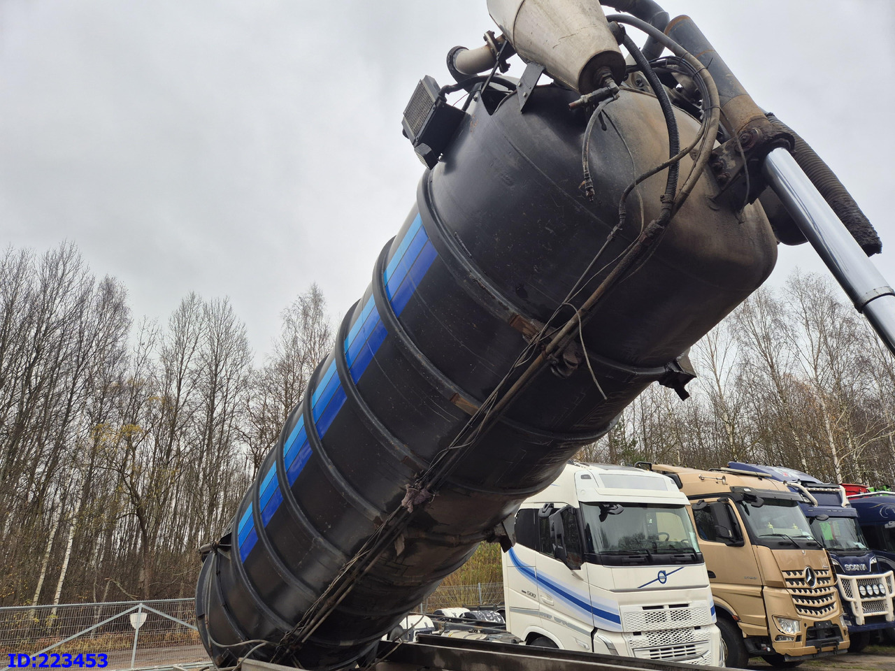 VOLVO FM11 450HP 6x2 TANK 16000 l / VACUUM JUROP PR 150 / ASENIZACYJNY / Euro5 / Steering Axle - Tovornjak cisterna: slika 5 VOLVO FM11 450HP 6x2 TANK 16000 l / VACUUM JUROP PR 150 / ASENIZACYJNY / Euro5 / Steering Axle - Tovornjak cisterna: slika 5