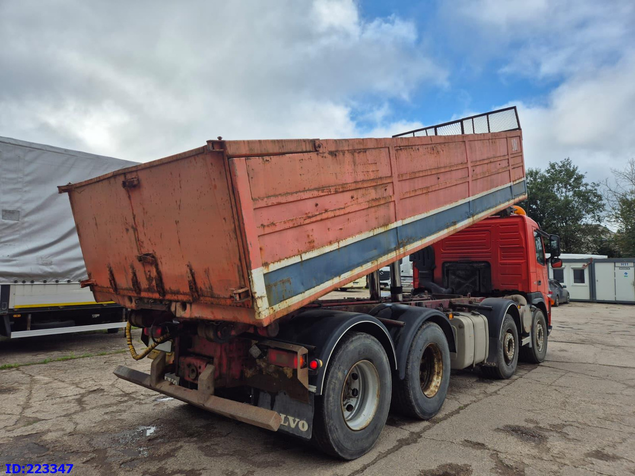 VOLVO FM12 420HP 8X4 Manual - Tovornjak prekucnik: slika 5 VOLVO FM12 420HP 8X4 Manual - Tovornjak prekucnik: slika 5