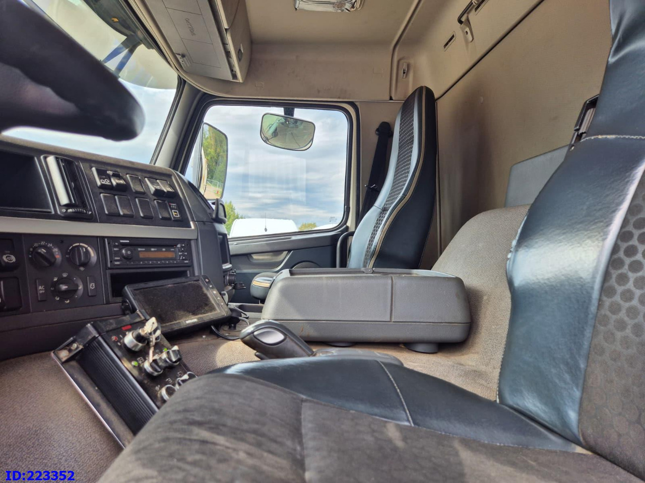VOLVO FMX 330HP 6x2 Norba RL300. Keox -bio, Ferrari crane, Dynawatt -pressure - Smetarski tovornjak: slika 5 VOLVO FMX 330HP 6x2 Norba RL300. Keox -bio, Ferrari crane, Dynawatt -pressure - Smetarski tovornjak: slika 5