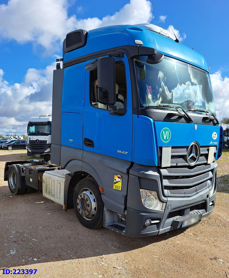 MERCEDES-BENZ Actros 1842 Euro6 - Vlačilec: slika 2 MERCEDES-BENZ Actros 1842 Euro6 - Vlačilec: slika 2