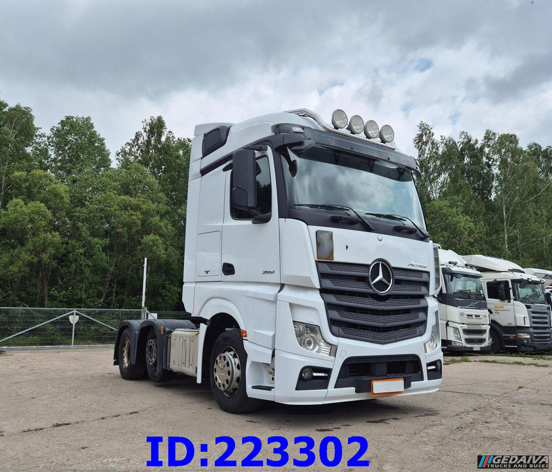 MERCEDES-BENZ Actros 2551 6x2 - Vlačilec: slika 4 MERCEDES-BENZ Actros 2551 6x2 - Vlačilec: slika 4