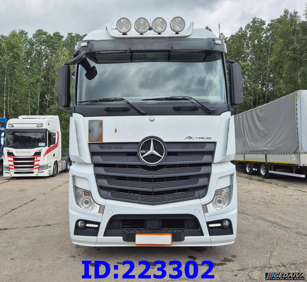 MERCEDES-BENZ Actros 2551 6x2 - Vlačilec: slika 2 MERCEDES-BENZ Actros 2551 6x2 - Vlačilec: slika 2