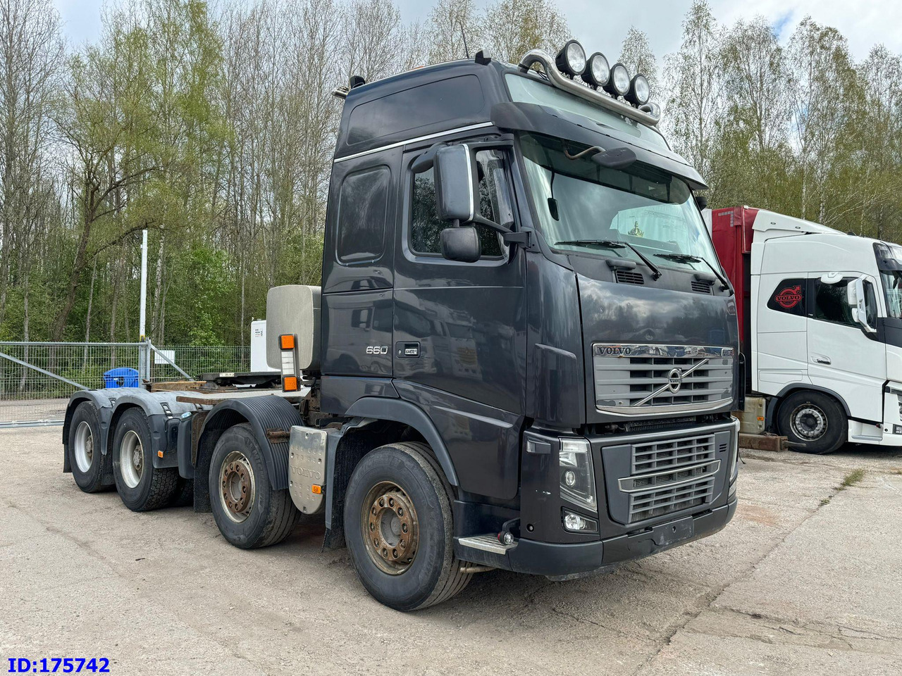 VOLVO FH16 660HP 8x4 - Vlačilec: slika 4 VOLVO FH16 660HP 8x4 - Vlačilec: slika 4