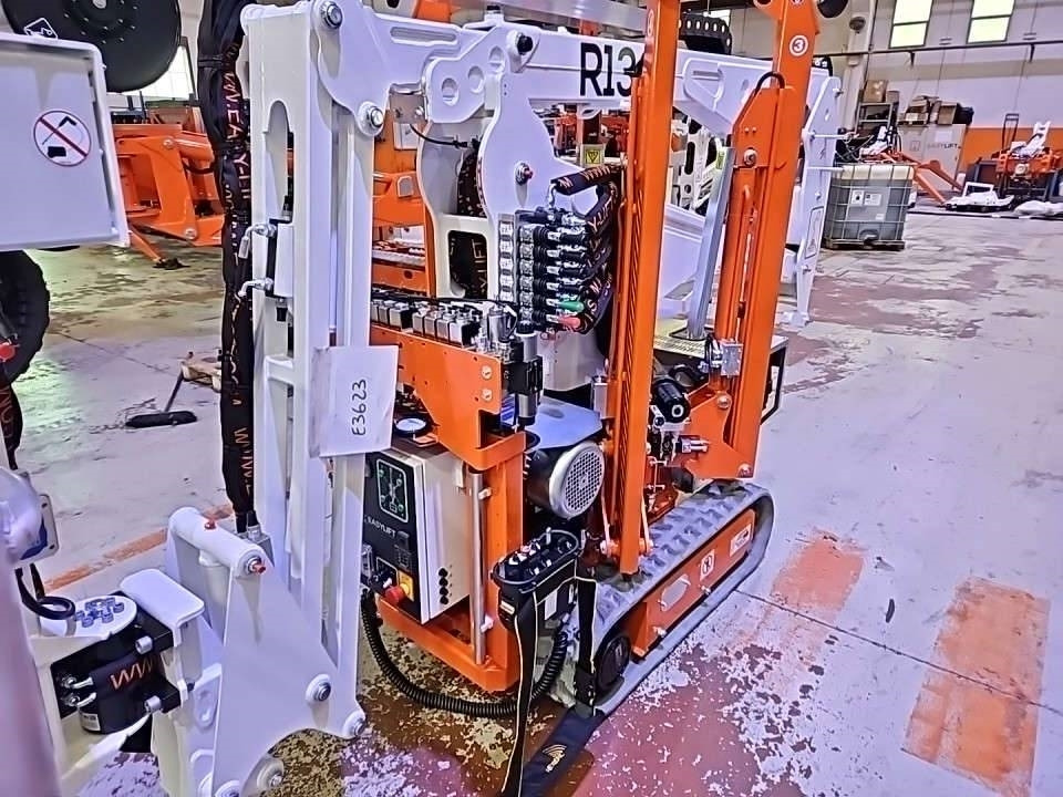 EasyLift R130 - Zglobna dvižna ploščad: slika 3 EasyLift R130 - Zglobna dvižna ploščad: slika 3