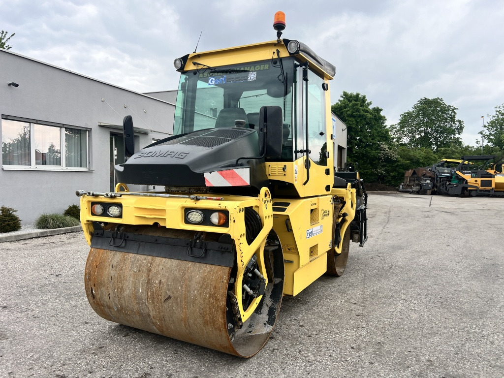Bomag BW 154 AP-4 AM (111577) - Cestni valjar: slika 2 Bomag BW 154 AP-4 AM (111577) - Cestni valjar: slika 2