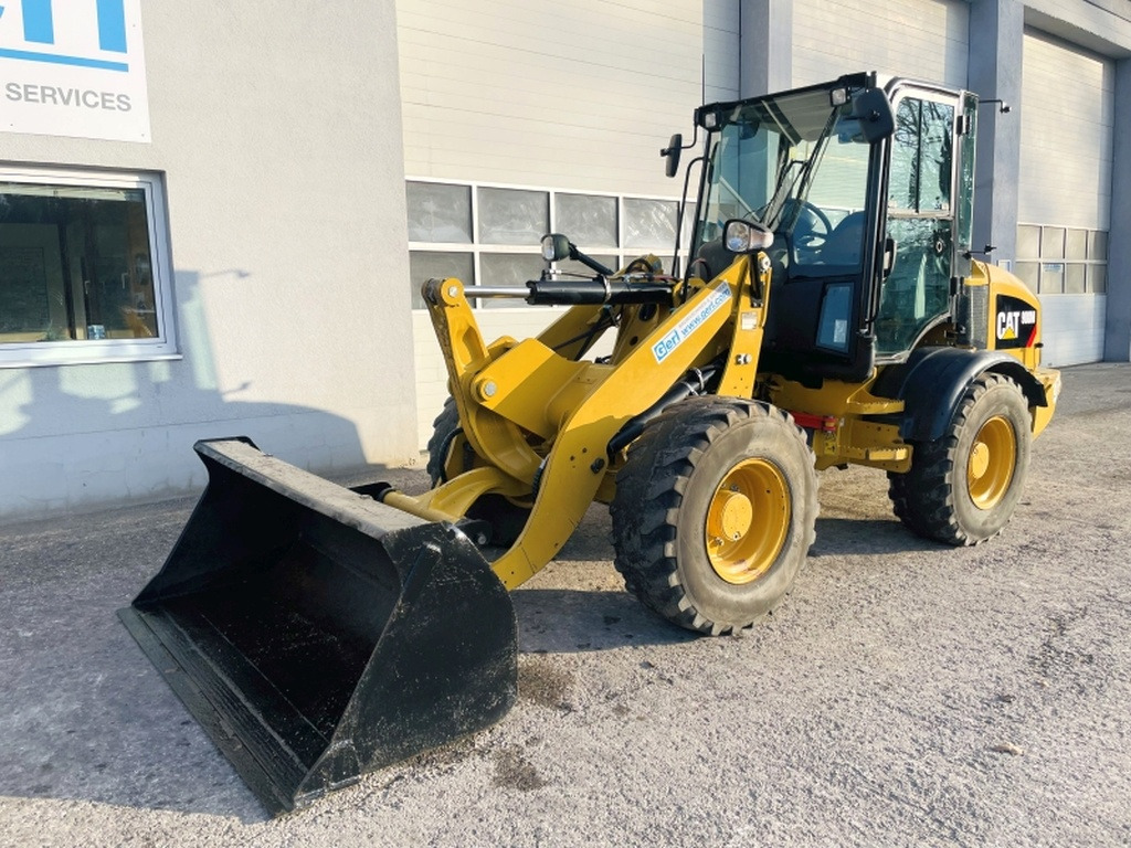 Caterpillar 908M (3893) - Kolesni nakladalec: slika 4 Caterpillar 908M (3893) - Kolesni nakladalec: slika 4