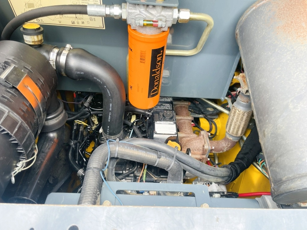 Mini nakladalec Gehl SL4240 (4035): slika 8