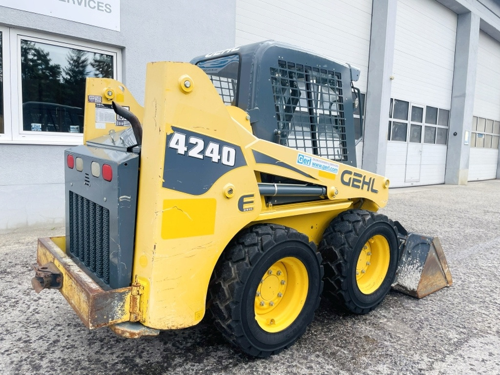 Mini nakladalec Gehl SL4240 (4035): slika 7