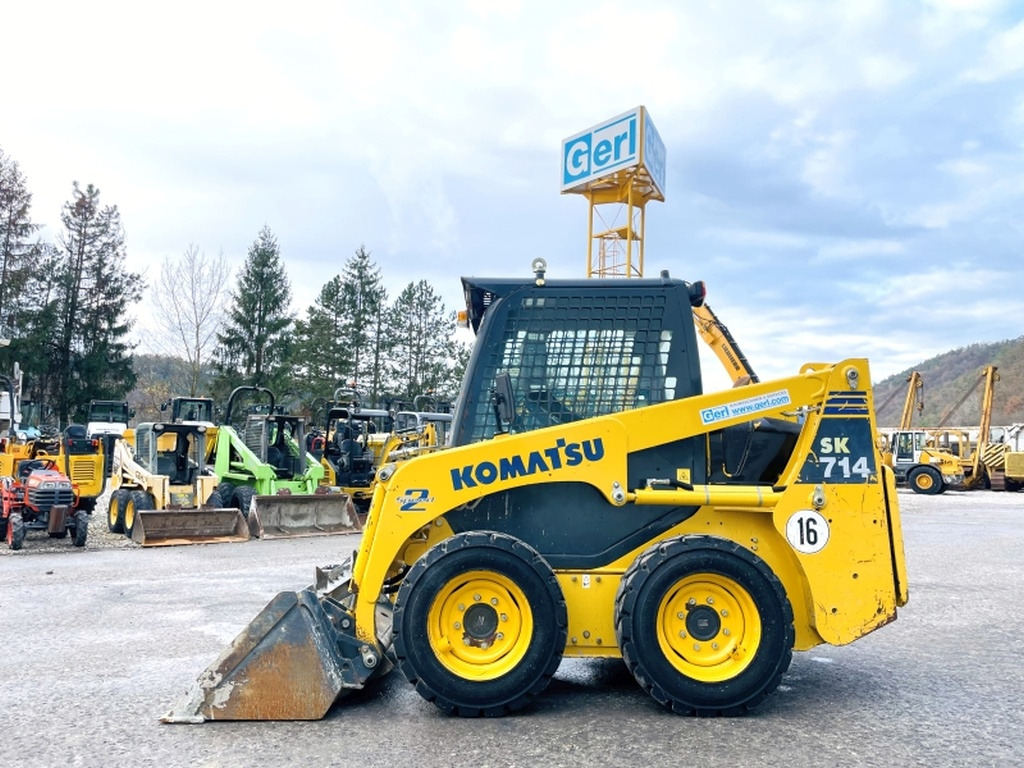 Komatsu SK714 (3906) - Mini nakladalec: slika 1 Komatsu SK714 (3906) - Mini nakladalec: slika 1