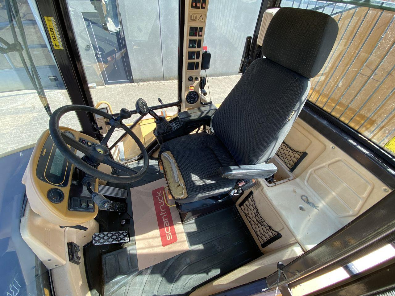 Hydrema 922C - Zglobni demper: slika 3 Hydrema 922C - Zglobni demper: slika 3