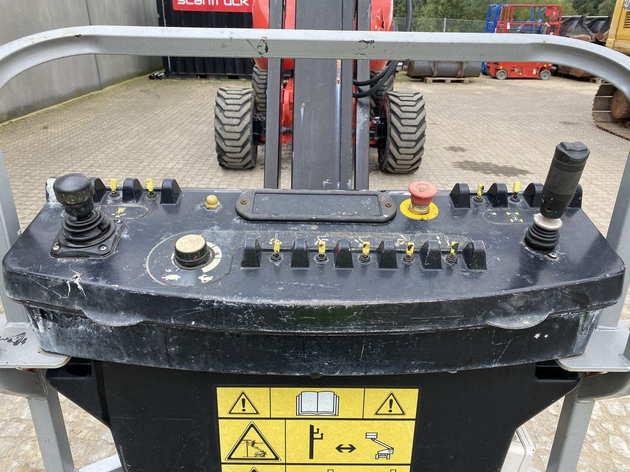 JLG 800AJ - Zglobna dvižna ploščad: slika 3 JLG 800AJ - Zglobna dvižna ploščad: slika 3