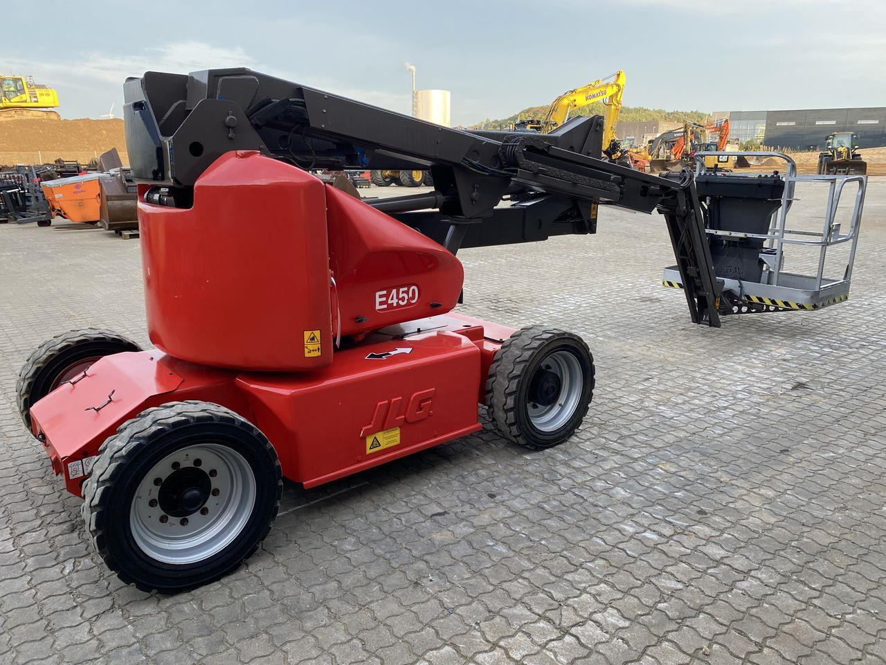 JLG E450AJ - Zglobna dvižna ploščad: slika 4 JLG E450AJ - Zglobna dvižna ploščad: slika 4