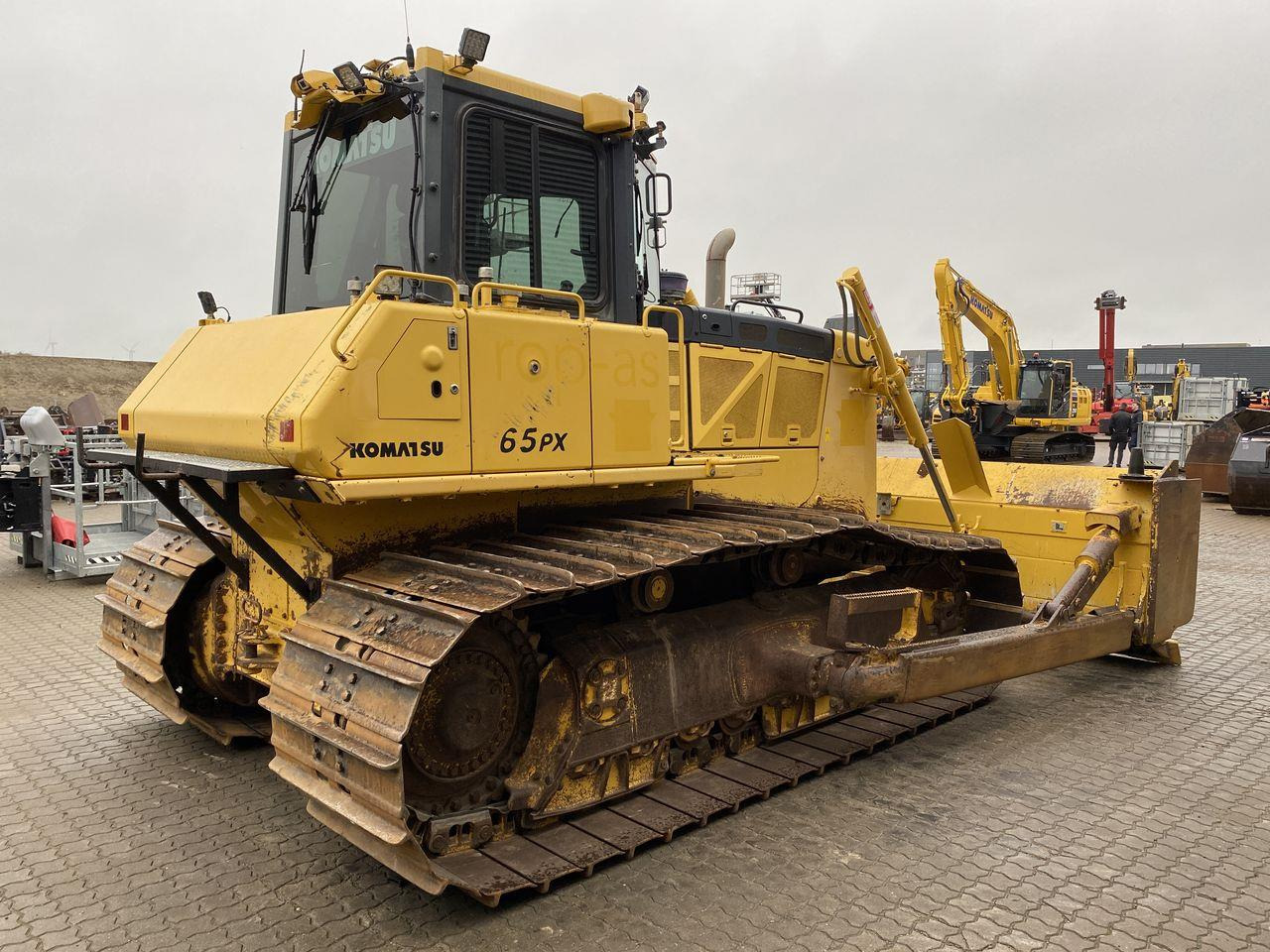Komatsu D65PX-18 - Buldožer: slika 4 Komatsu D65PX-18 - Buldožer: slika 4