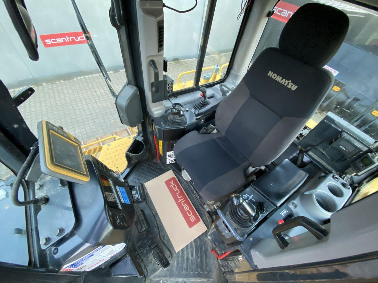 Komatsu D65PXI-18EO - Buldožer: slika 3 Komatsu D65PXI-18EO - Buldožer: slika 3