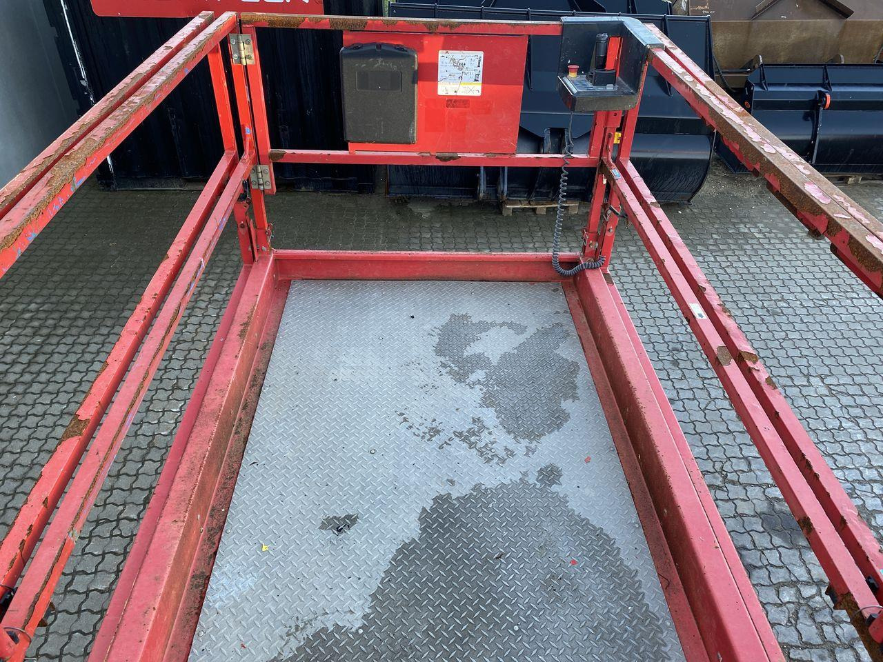 Manitou 140SC - Škarjasta dvižna ploščad: slika 3 Manitou 140SC - Škarjasta dvižna ploščad: slika 3