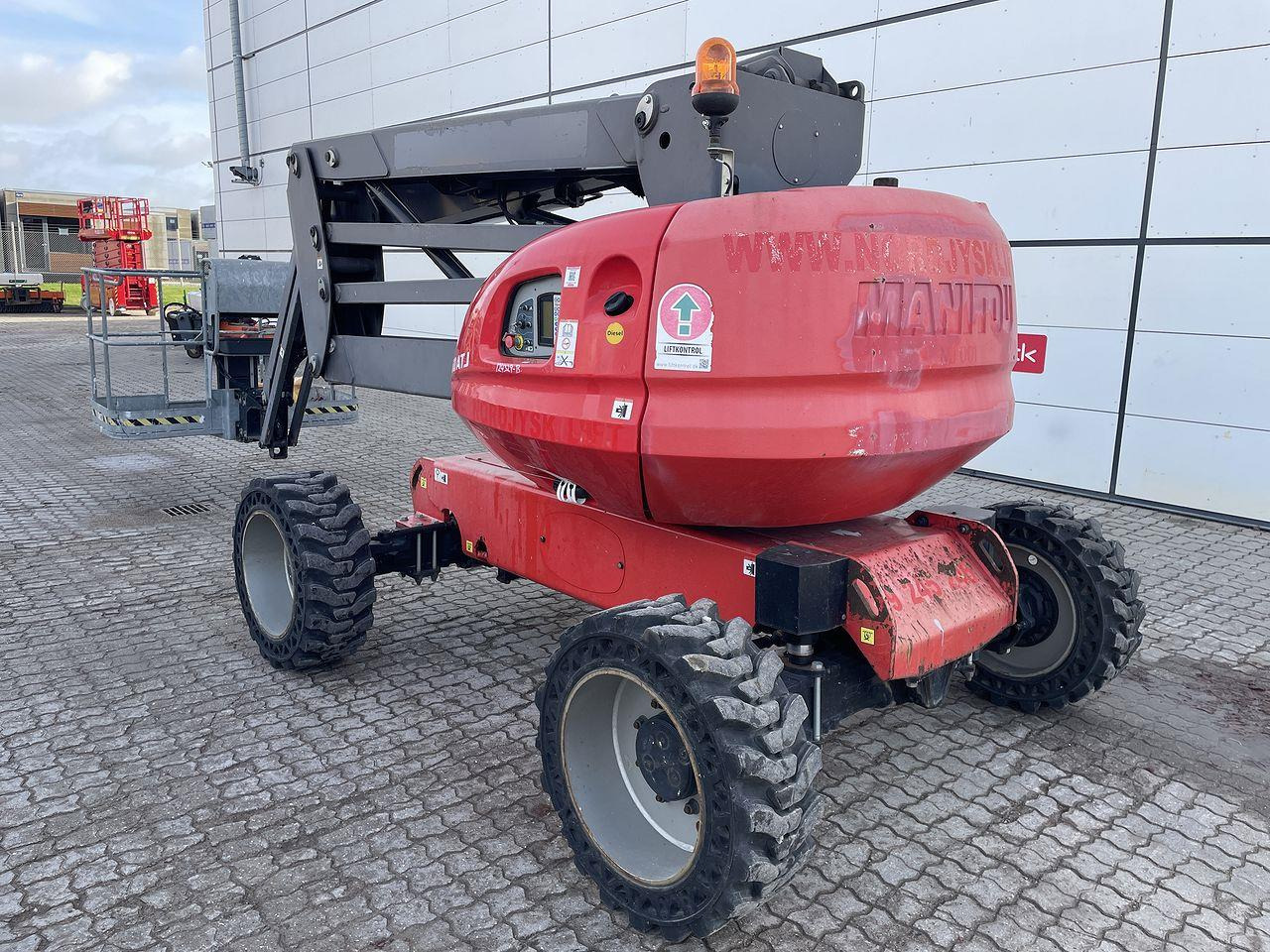Manitou 160ATJ RC - Zglobna dvižna ploščad: slika 2 Manitou 160ATJ RC - Zglobna dvižna ploščad: slika 2